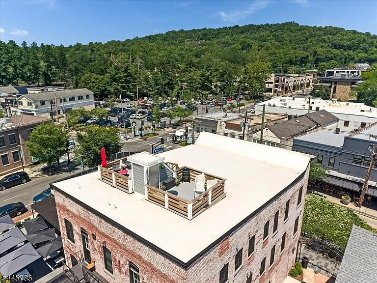 35-37 Main St #3B — Photo 22