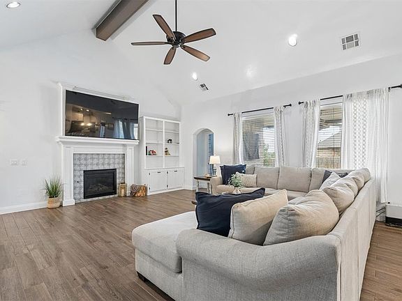 5th image of 9021 NW 84th St