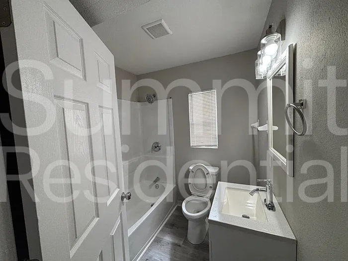 4420 Bass St — Photo 10