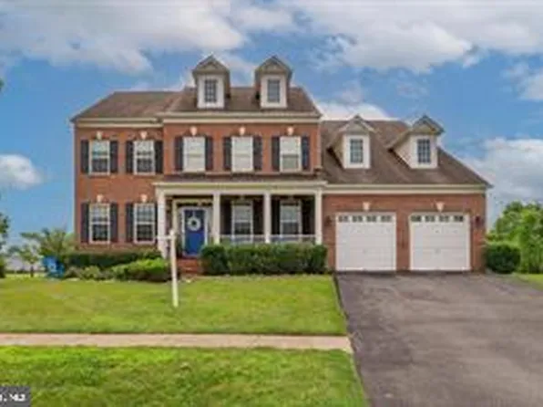 5806 Toboggan Cir, Rockville, MD 20855