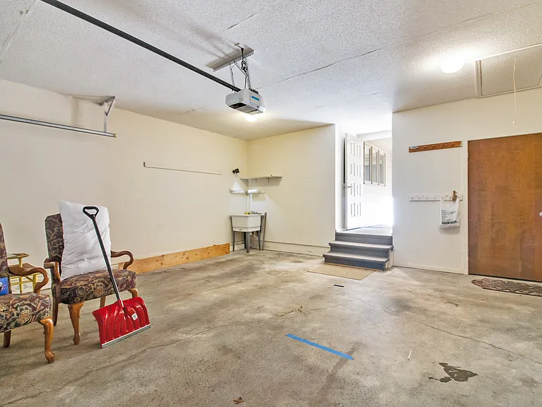 512 Druid Lndg — Photo 35