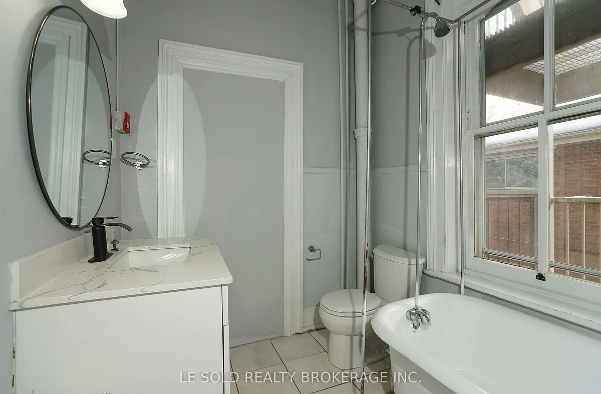 Building Photo - 53 McClary Ave #5