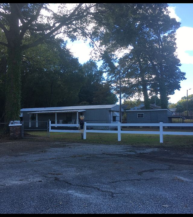 1st image of 127 Gladys Ct