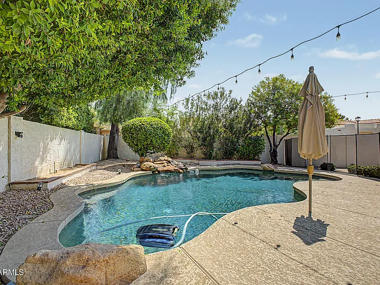 5773 W Shannon St — Photo 47
