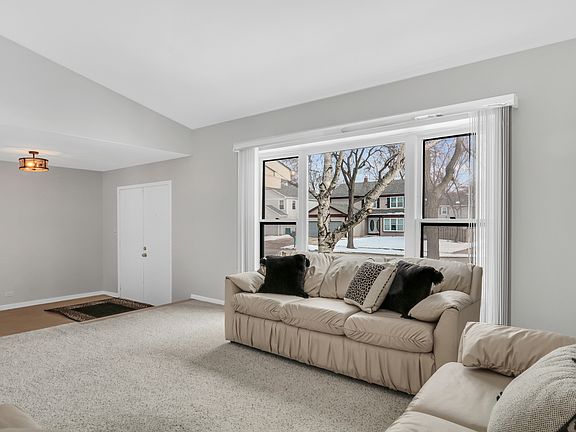 3rd image of 1234 Devonshire Rd