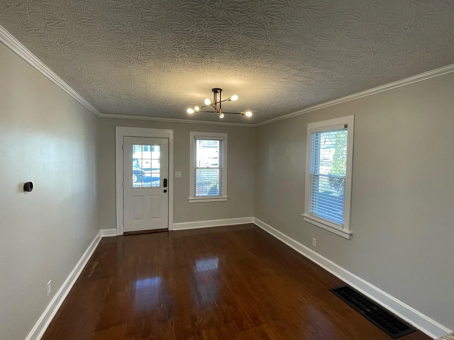 6249 Sturdy Ave — Photo 3