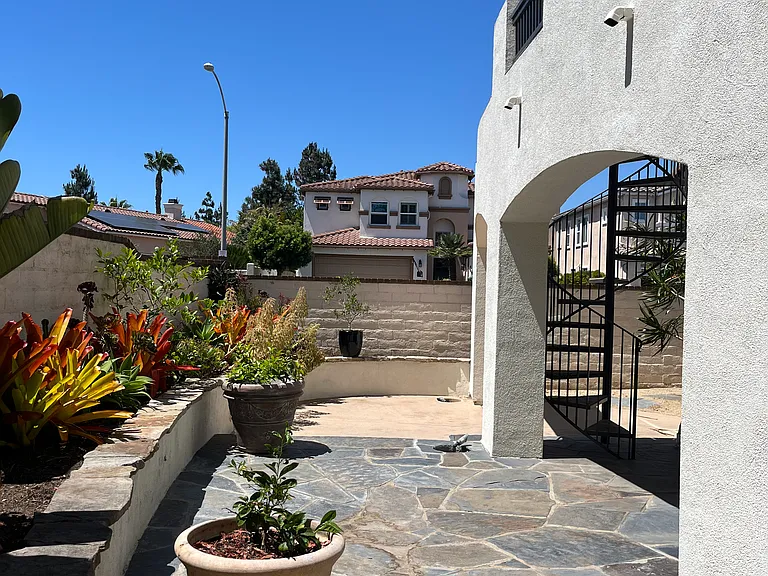 7437 Magellan St — Photo 35