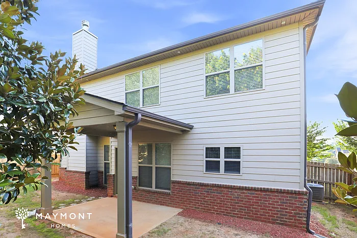 4 bed, 2.5 bath, 2583 sqft, $2,345 — Photo 3