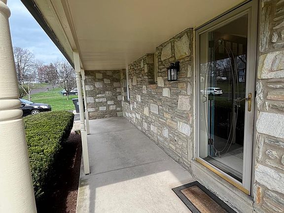 4th image of 36 Devon Rd
