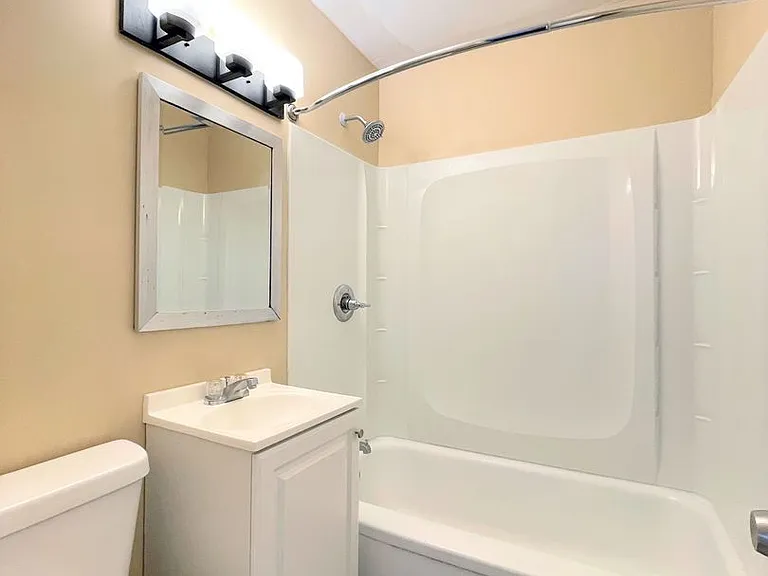 1434 N Belmont Ave — Photo 12
