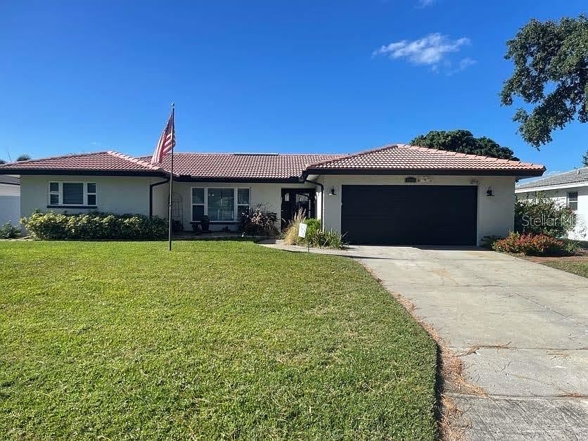 1st image of 6534 Tanglewood Dr NE