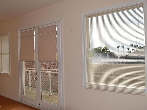 3rd image of 638 E Colorado Blvd #302