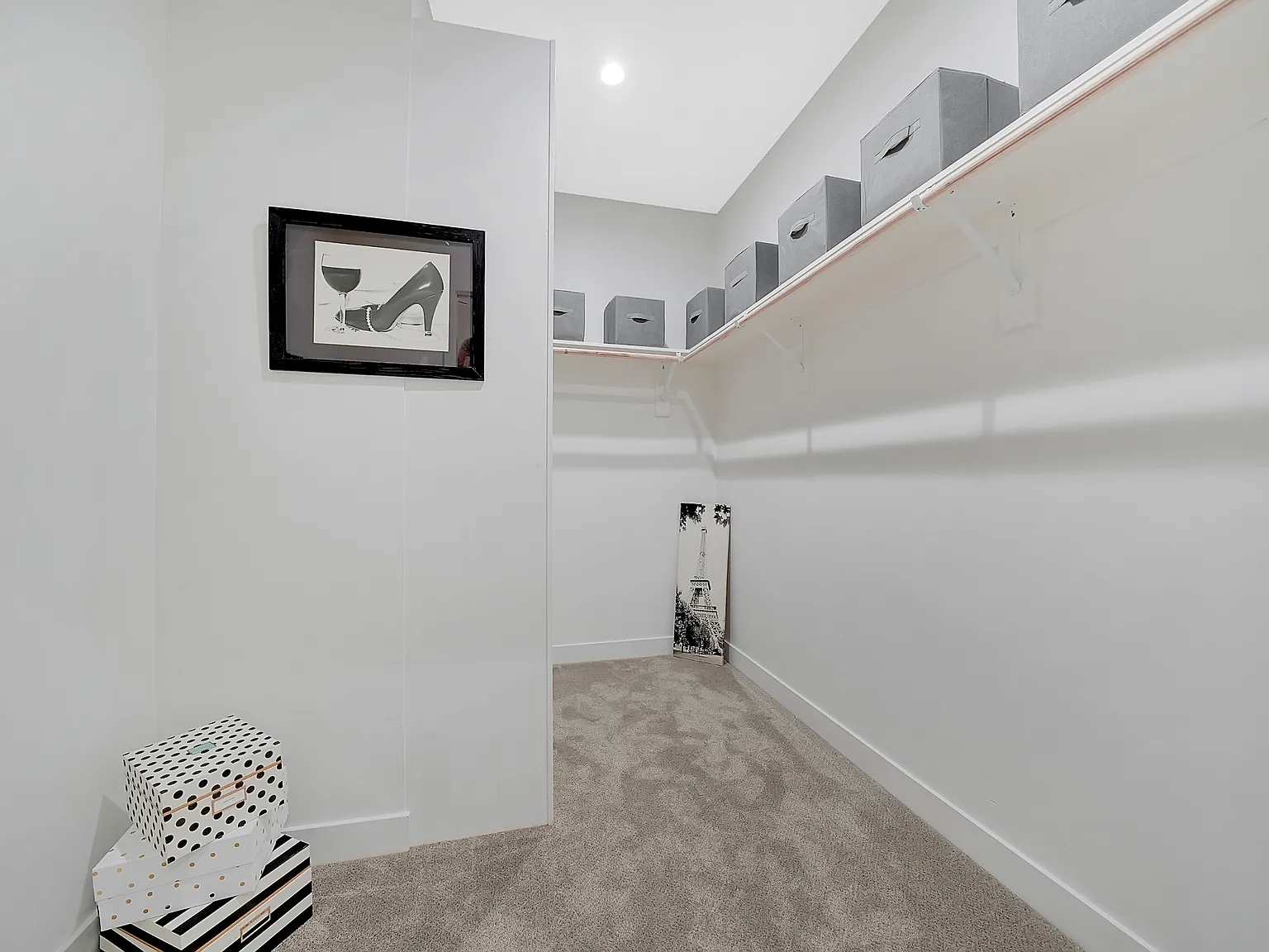 213 Peek Street - 1 — Photo 4
