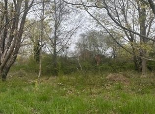 Hickory Rd, Mastic beach, NY 11951