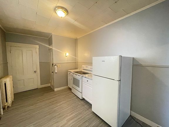 3rd image of 341 Hanover St #1