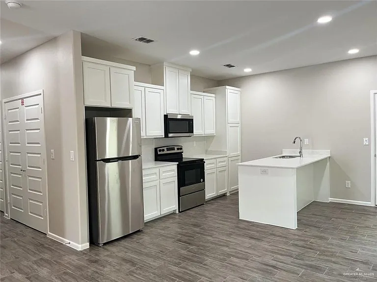 1205 W Sucre Dr #5 — Photo 6