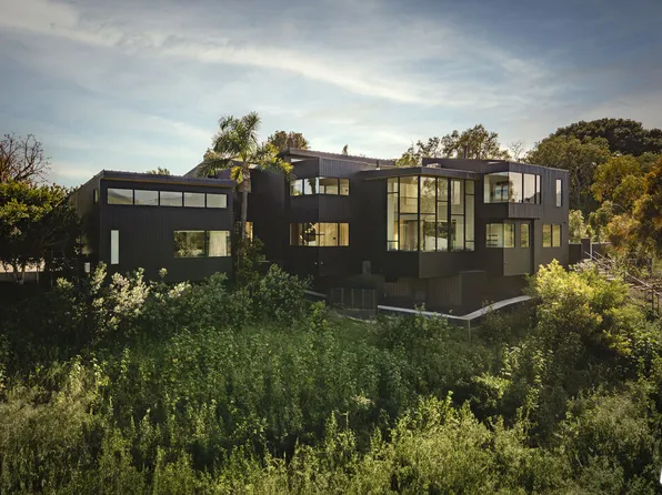 28869 Selfridge Dr, Malibu, CA 90265