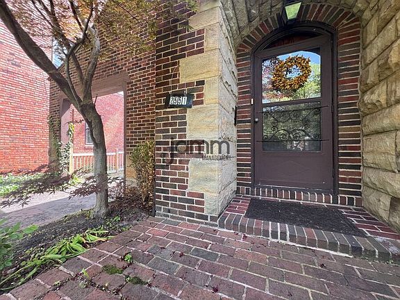 3rd image of 2551 Charney Rd
