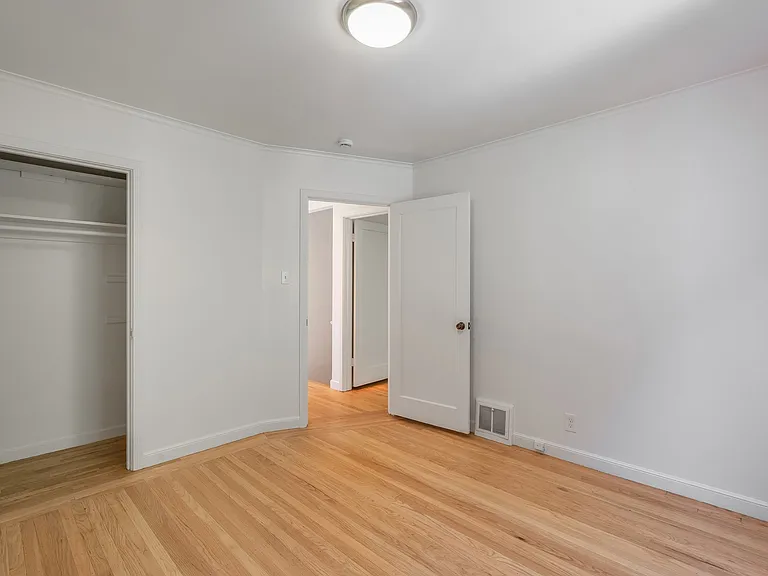 115 Farnum St — Photo 17