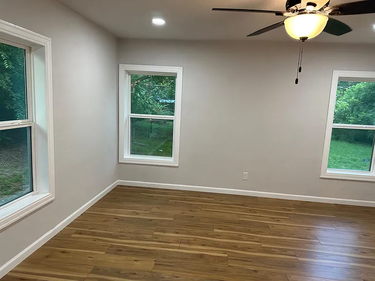 1008 Commerce Dr — Photo 9