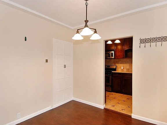 4th image of 1767 Ebers St
