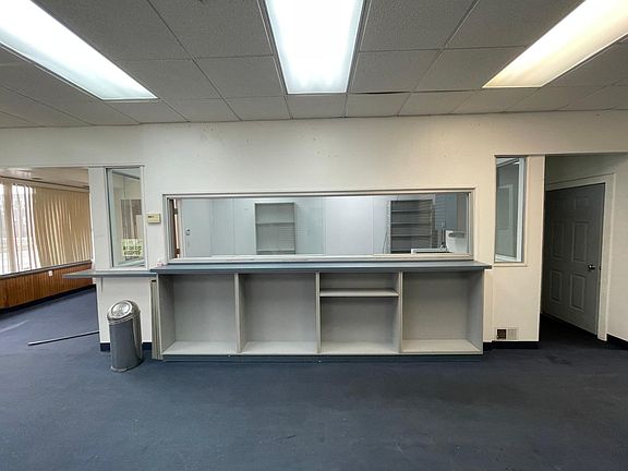 Counter Window Area in lobby office