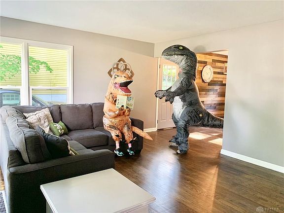 4th image of 401 Hayden Ave