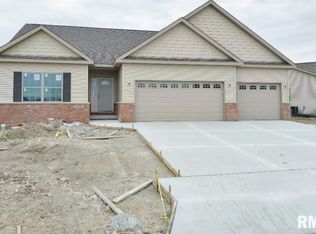 11030 N Woodale Dr, Dunlap, IL 61525