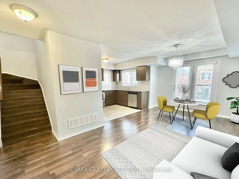 2476 Post Rd #11 — Photo 2
