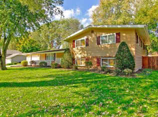 606 Shannon Dr, Chesterton, IN 46304