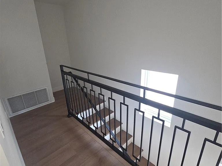 2515 B Foothill — Photo 11