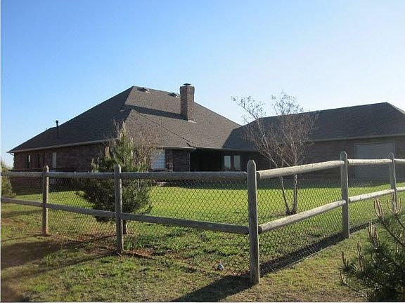 3/4 Acre & Fenced Yard