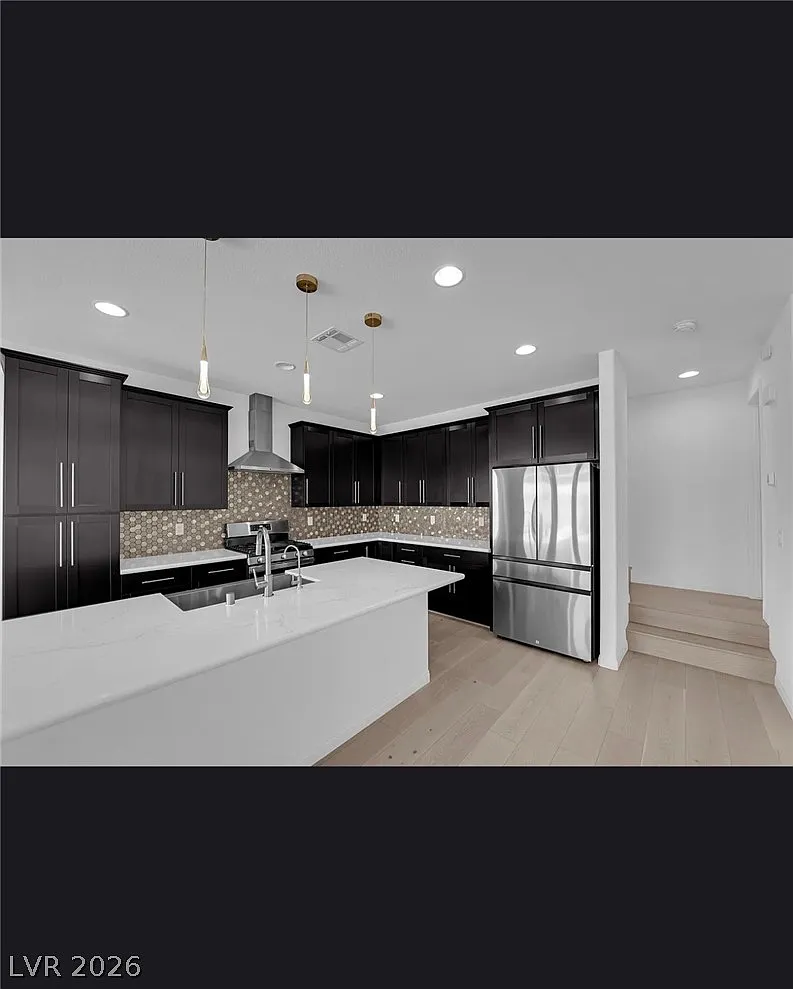 3 bed, 2.5 bath, 1721 sqft, $3,500 — Photo 4