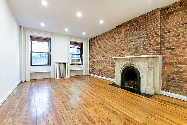 Rented by Brick&Mortar | media 14