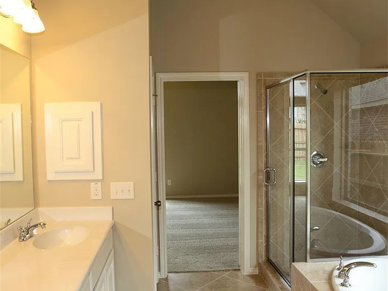 10318 Bellago Ln — Photo 10
