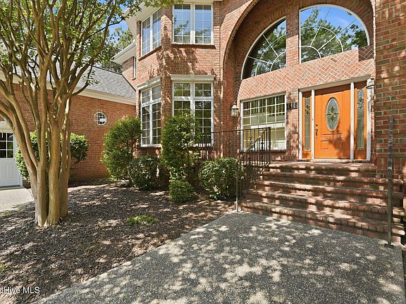 4th image of 114 Haddington Drive