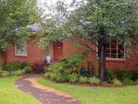 4th image of 706 Woodhaven Dr