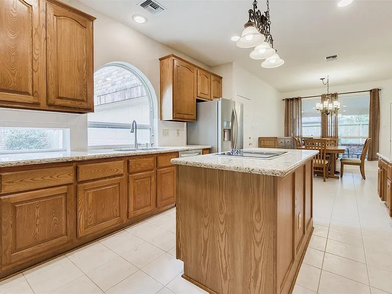 1703 Stemply Ct — Photo 2