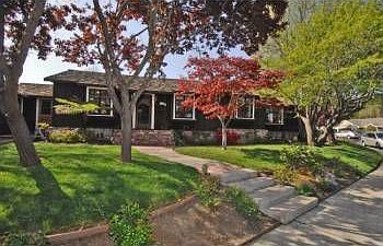 1st image of 2625 Thornhill Dr