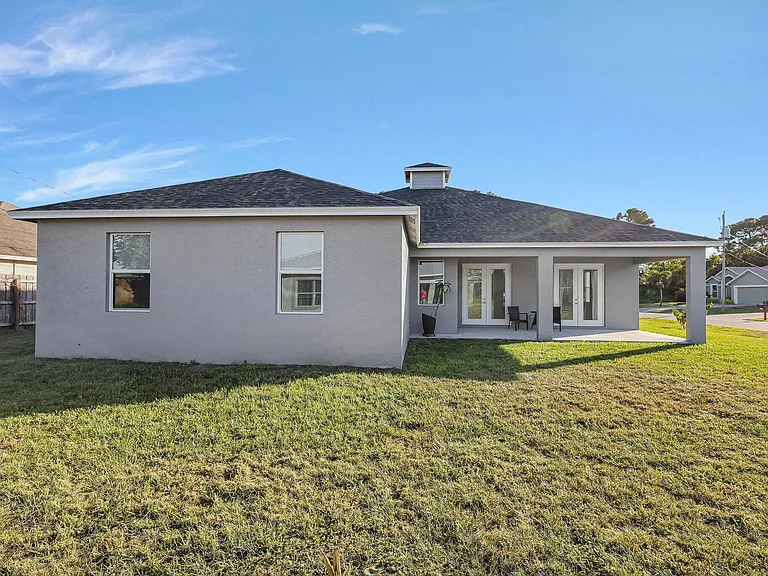 1791 SW Effland Ave — Photo 50