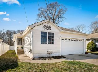 305 Pennsylvania Ave, Rio Grande, NJ 08242