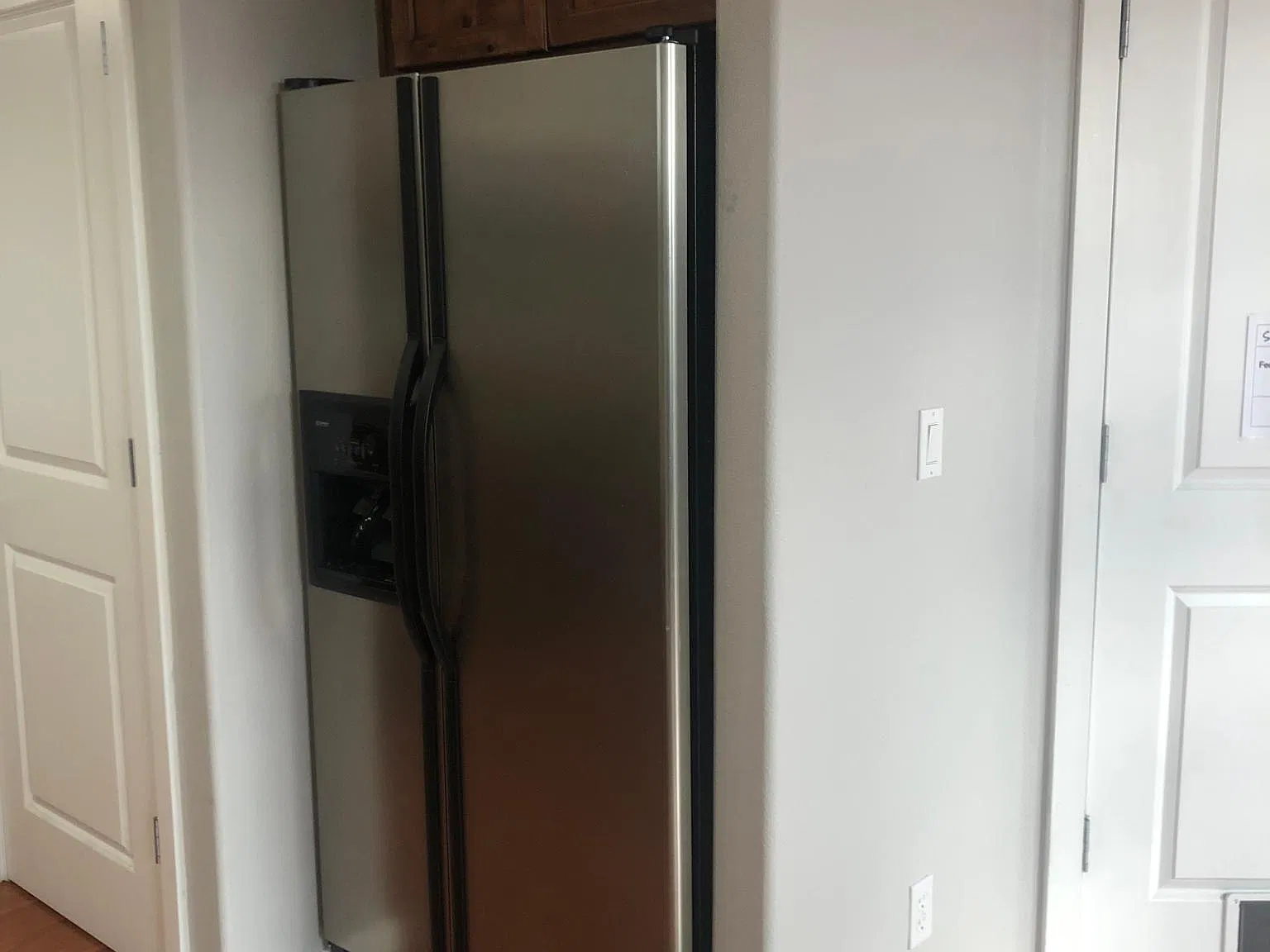 3 bed, 2.5 bath, 1325 sqft, $2,100 — Photo 4
