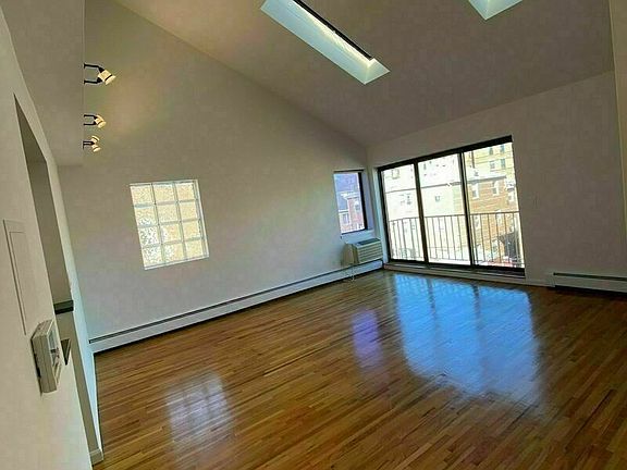 2nd image of 8717 21st Ave #C3