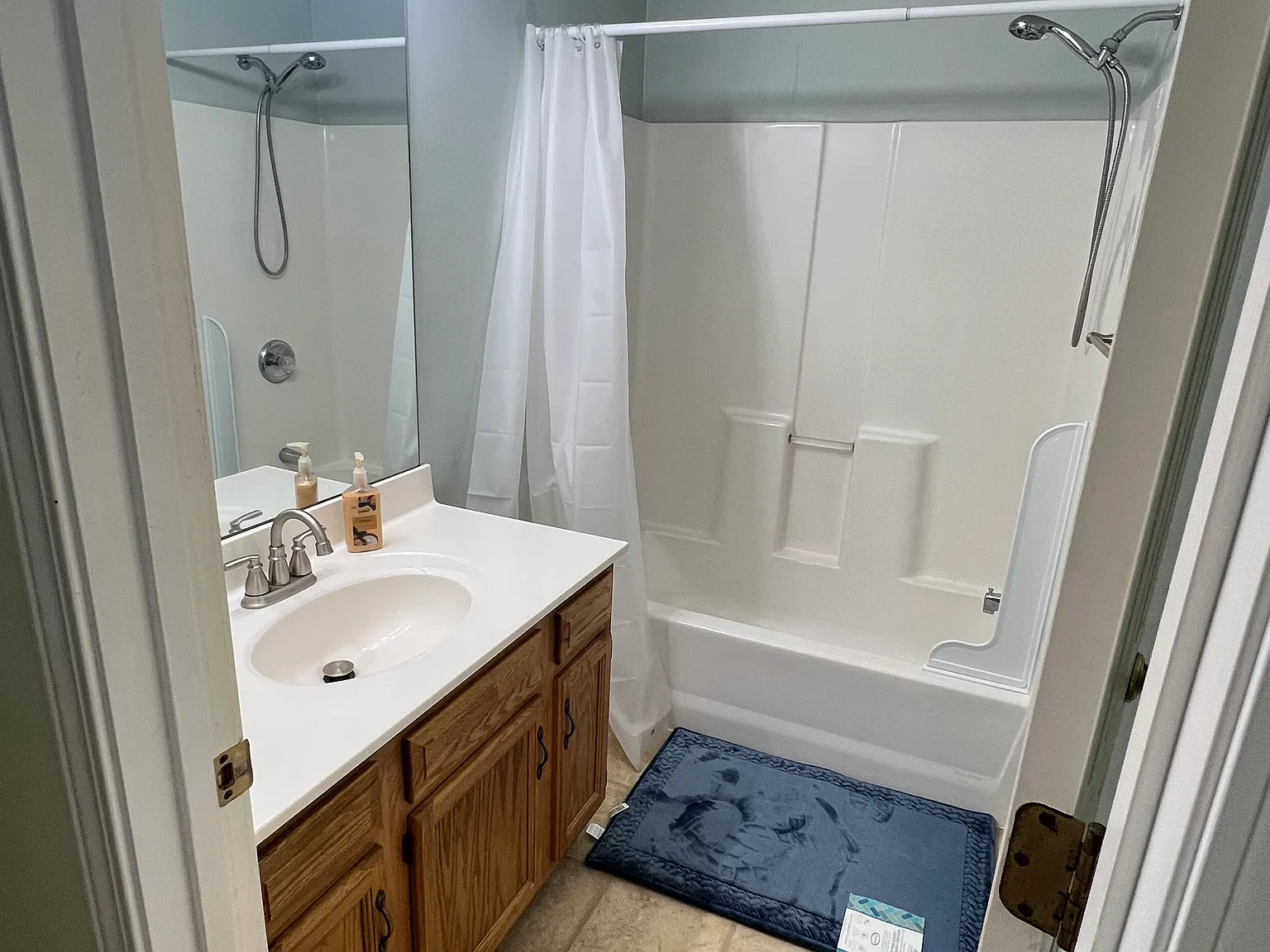 1 bed, 1400 sqft, $1,250 — Photo 3
