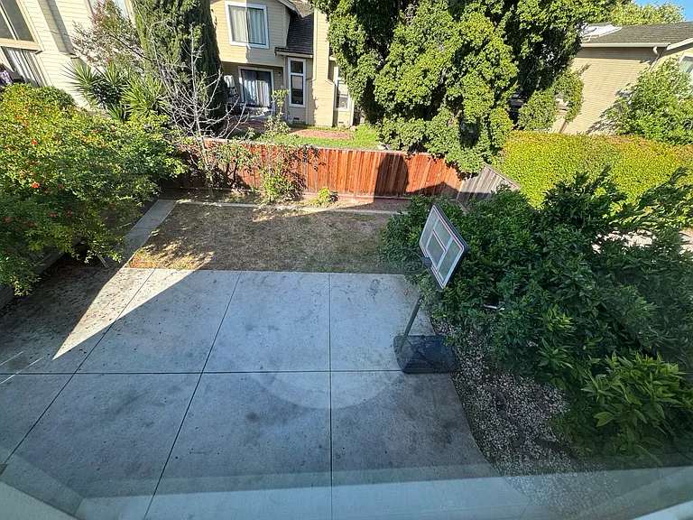 1870 Wembley Ct — Photo 25