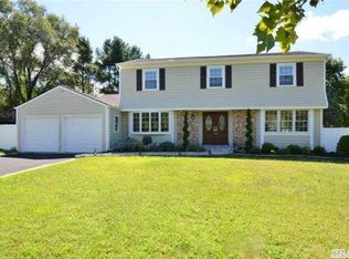 232 Clay Pitts Rd, East Northport, NY 11731