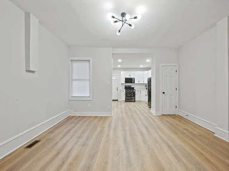 254 W Zeralda St — Photo 6