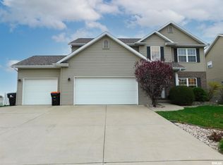 1304 Willow Dr, Washington, IL 61571