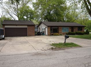 9603 W Witchie Dr, Fox River Grove, IL 60021