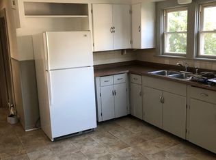 2420 E Market St, Akron, OH 44312